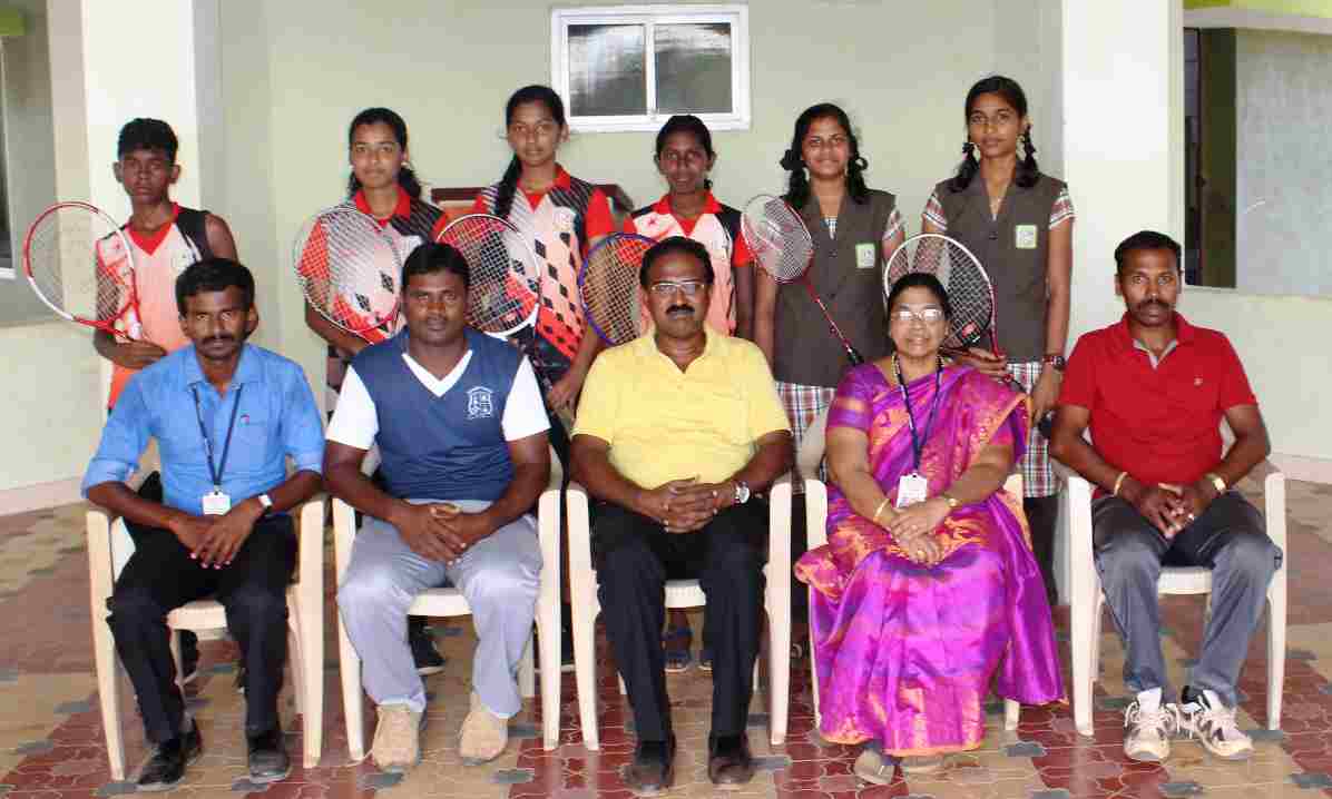 TENNIS & BADMINTON TEAMS